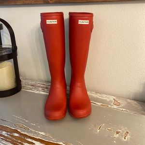 Women’s sz9 Red Hunter Boots